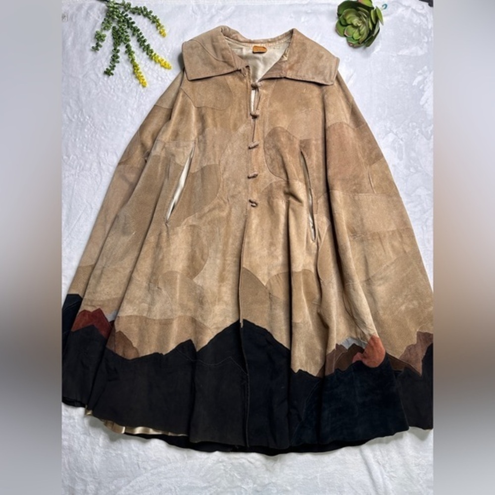 Vintage Miles Tonne Handmade Scenic Patchwork Leather Full Length Cloak Cape